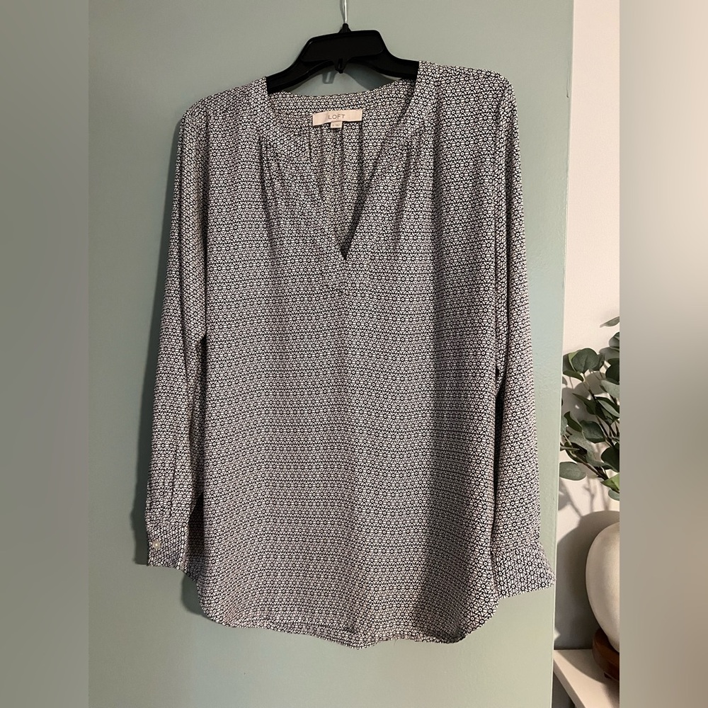 LOFT Black & Cream Tunic Blouse Size Small